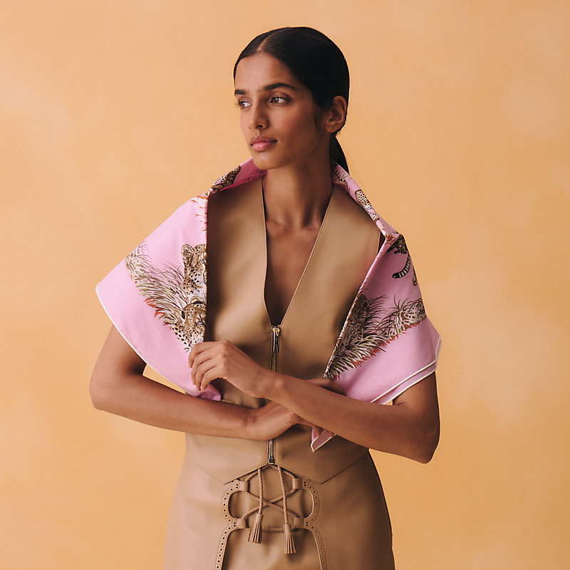 カレ 80 《チーター》 | Hermès - エルメス-公式サイト